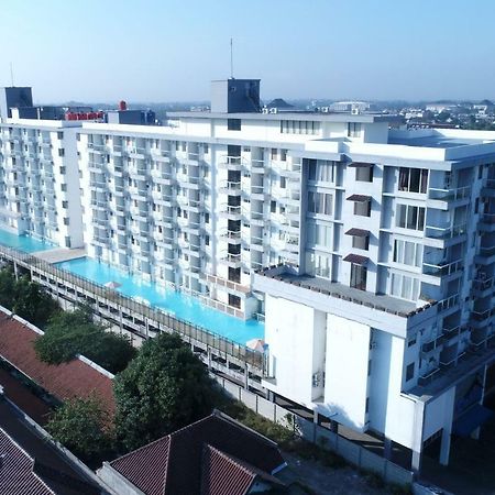 Indoluxe Rent Apartment Maguwo Экстерьер фото