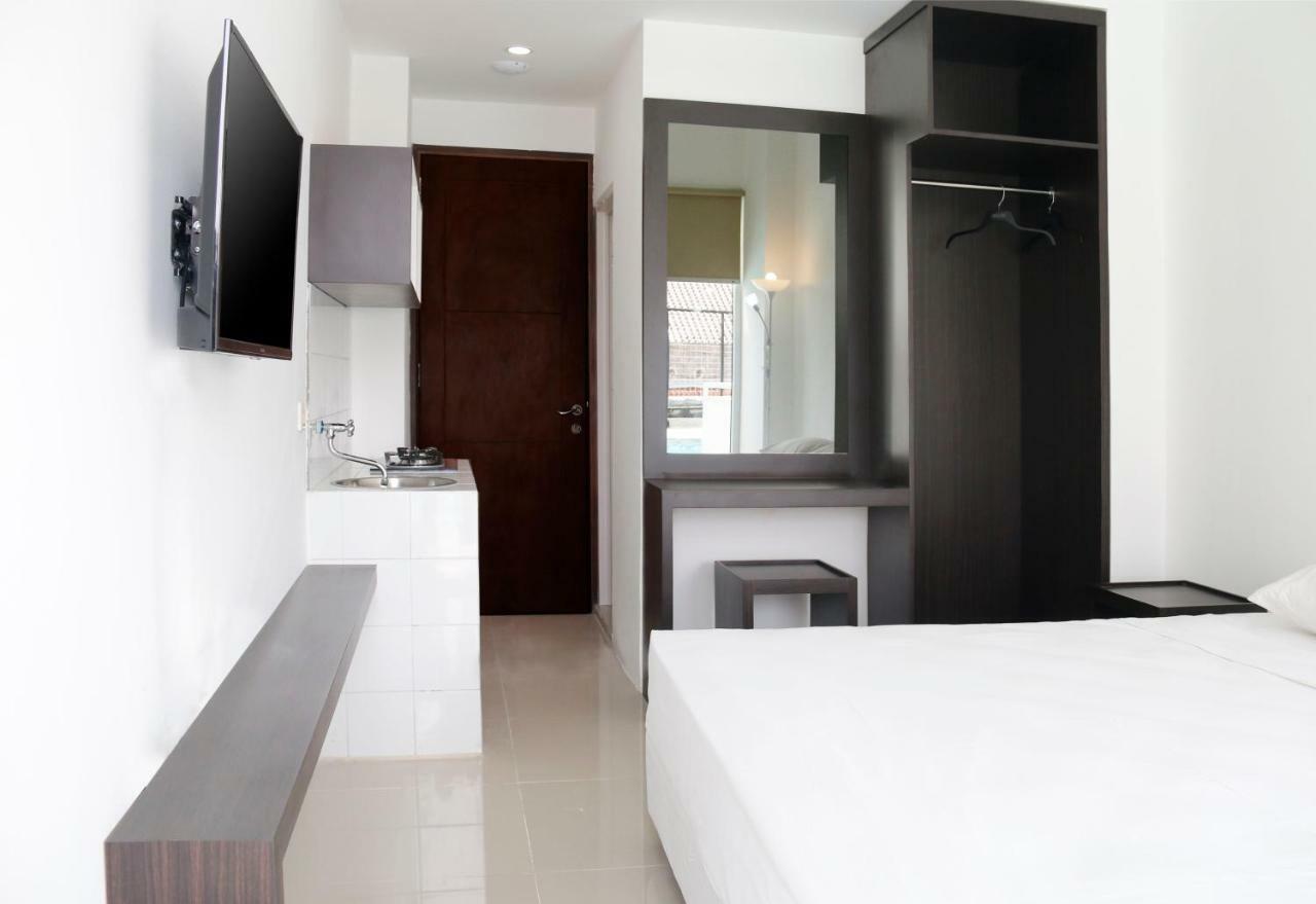 Indoluxe Rent Apartment Maguwo Экстерьер фото